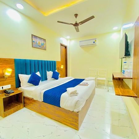 Hotel Holiday First 300 Meter From Golden Temple Amritsar Dış mekan fotoğraf